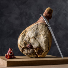 Jambon d’Auvergne et son couteau